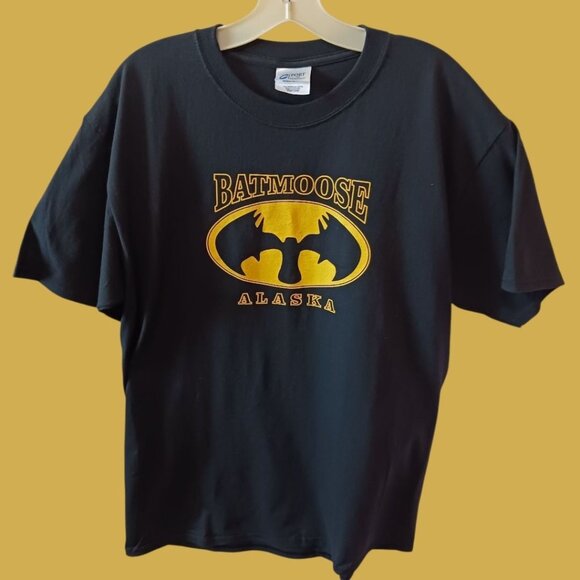Port & Co Vtg Batmoose Alaska Graphic T-Shirt Design Blk/Yellow Large - Picture 1 of 6